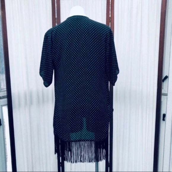 LulaRoe Monroe Kimono Coverup - Picture 2 of 7